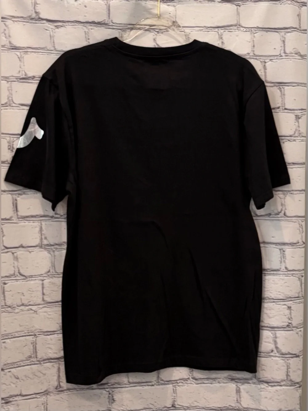 True Religion Size :L Black Short Sleeve Tee  Silver Foil Accent 100%  Cotton